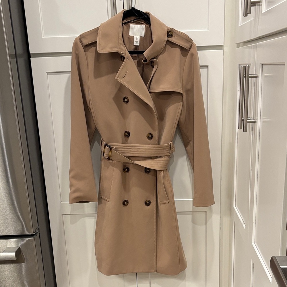 H&M Women’s Tan Double-Breasted Trench Coat